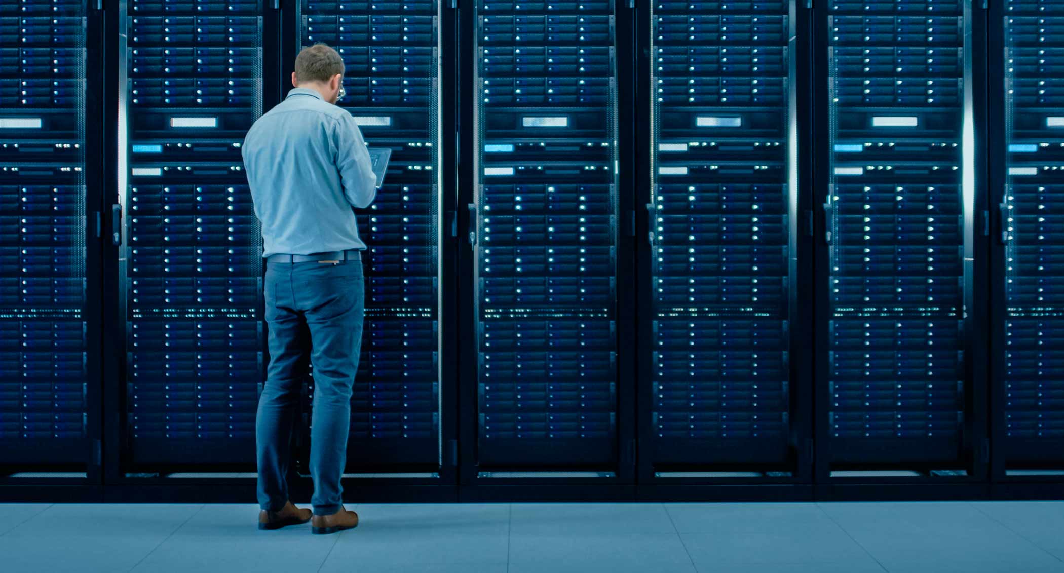 V2C Power | Sistemas de almacenamiento de energía en baterías BESS Baterías V2C