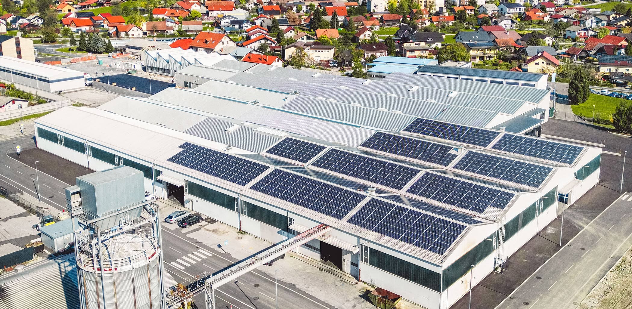 V2C Power | Sistemas de almacenamiento de energía en baterías BESS Baterías V2C