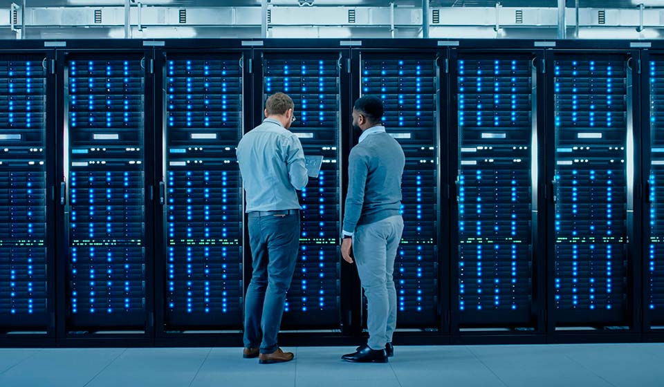 V2C Power | Sistemas de almacenamiento de energía en baterías BESS Baterías V2C