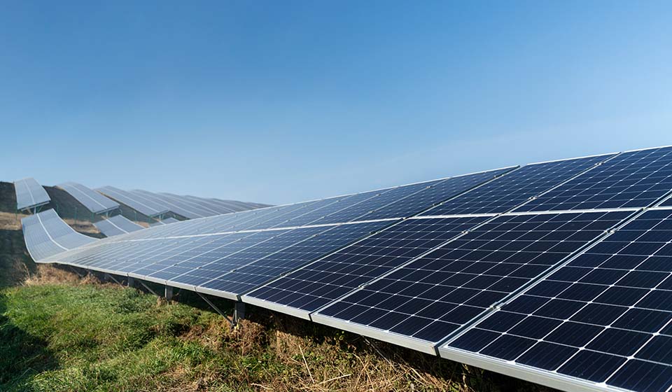 V2C Power | Sistemas de almacenamiento de energía en baterías BESS Baterías V2C