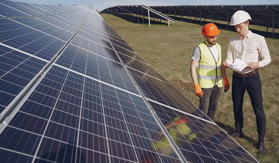 V2C Power | Sistemas de almacenamiento de energía en baterías BESS Baterías V2C